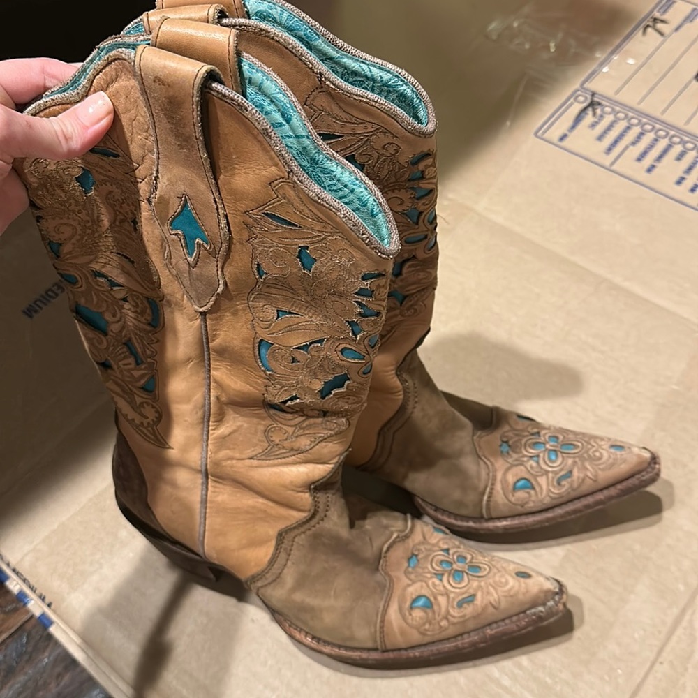 Corral cowboy boots